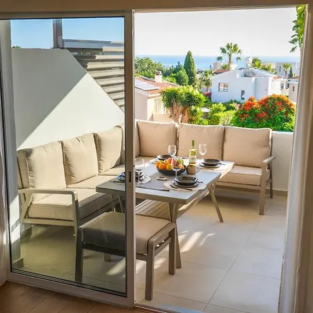 250m To - Private Hot Tub - 2 Terraces - Bbq Apartment Paphos