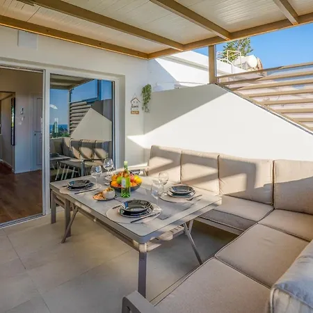 250m To - Private Hot Tub - 2 Terraces - Bbq *